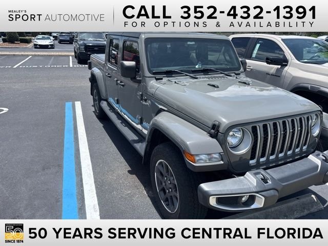 2022 Jeep Gladiator Overland's photo