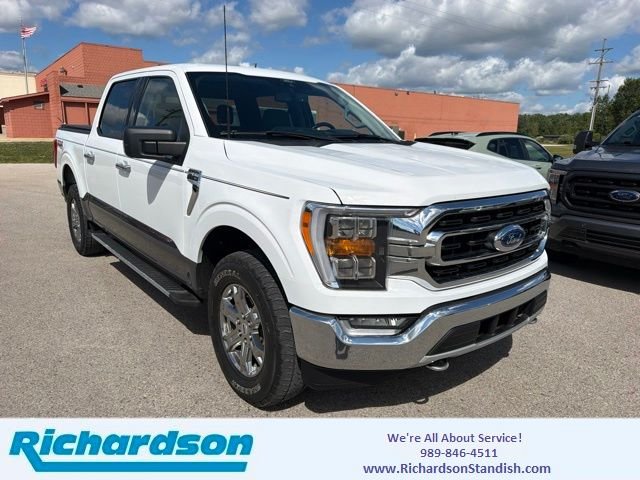 Used 2021 White Ford XLT image 1