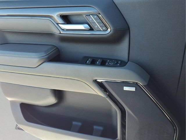 Used 2023 Black Chevrolet ZR2 image 19