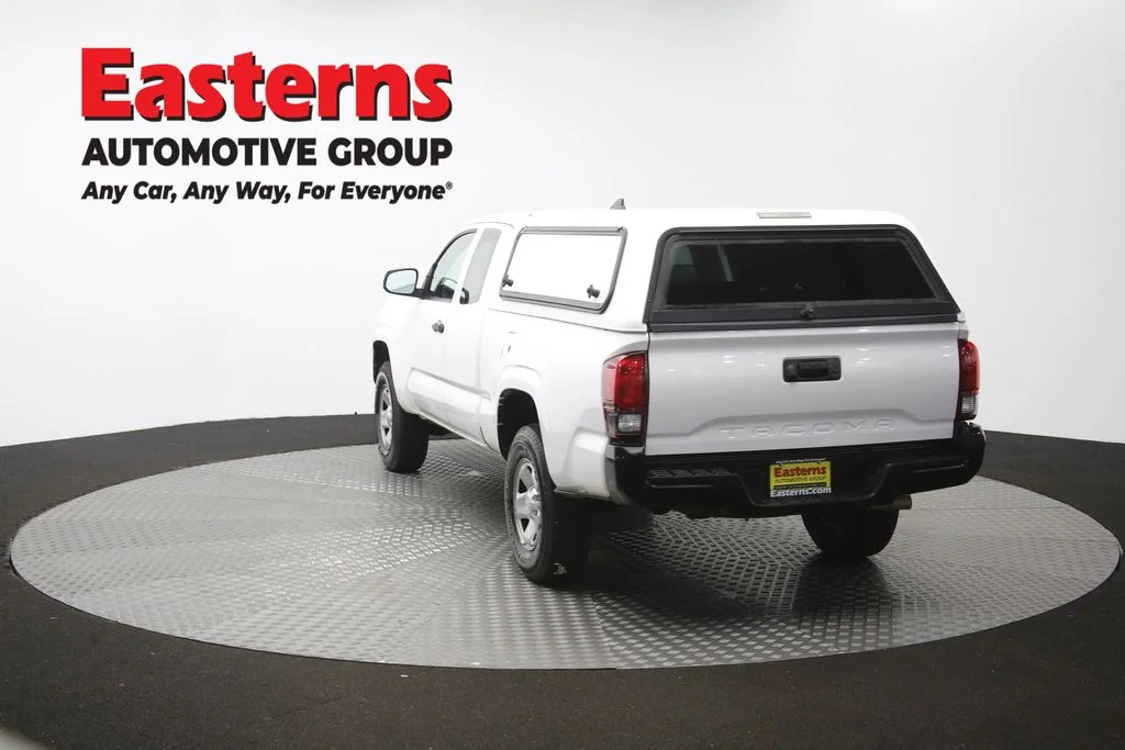 Used 2018 White Toyota SR image 64