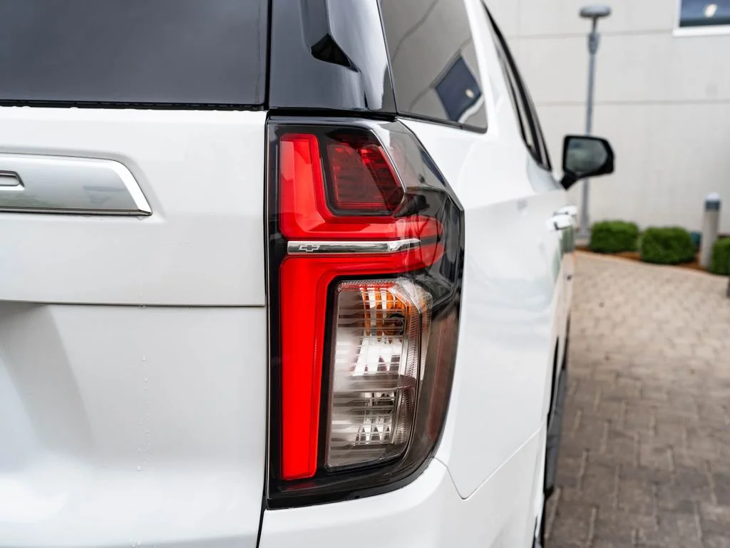Used 2021 Summit White Chevrolet High Country image 9