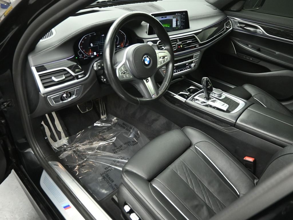 2022 BMW 750LI - Image 8