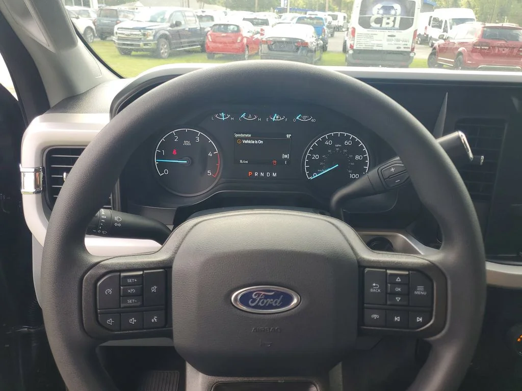 2025 Ford F-250 Super Duty XL - Photo 14