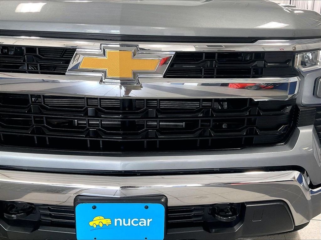 Used 2023 Gray Chevrolet LT image 32