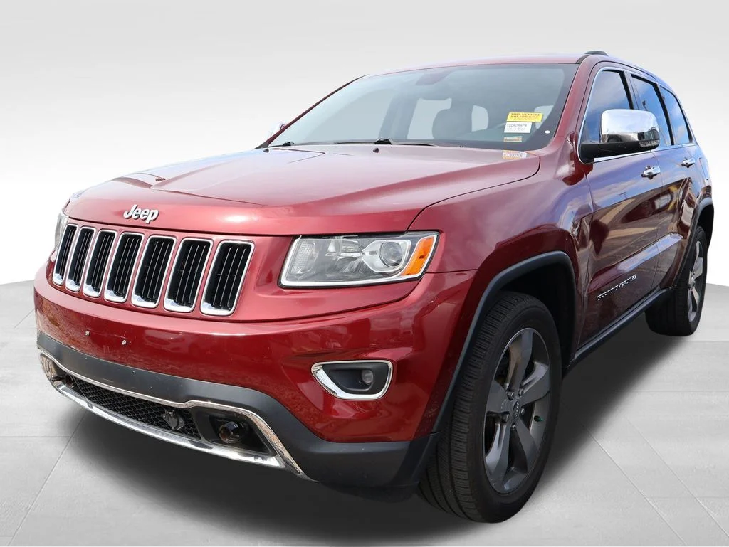 Used 2015 Deep Cherry Red Crystal Pearlcoat Jeep Limited image 8