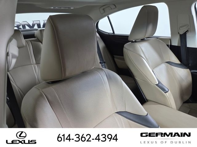 Used 2019 Red Lexus 350 Luxury image 18