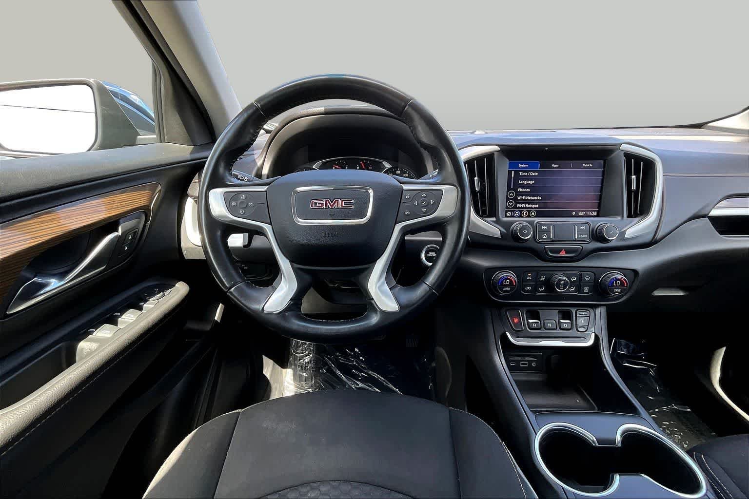 Used 2019 Ebony Twilight Metallic GMC SLE image 6