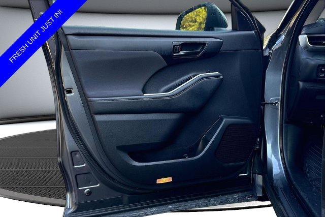 Used 2023 Gray Toyota LE image 22