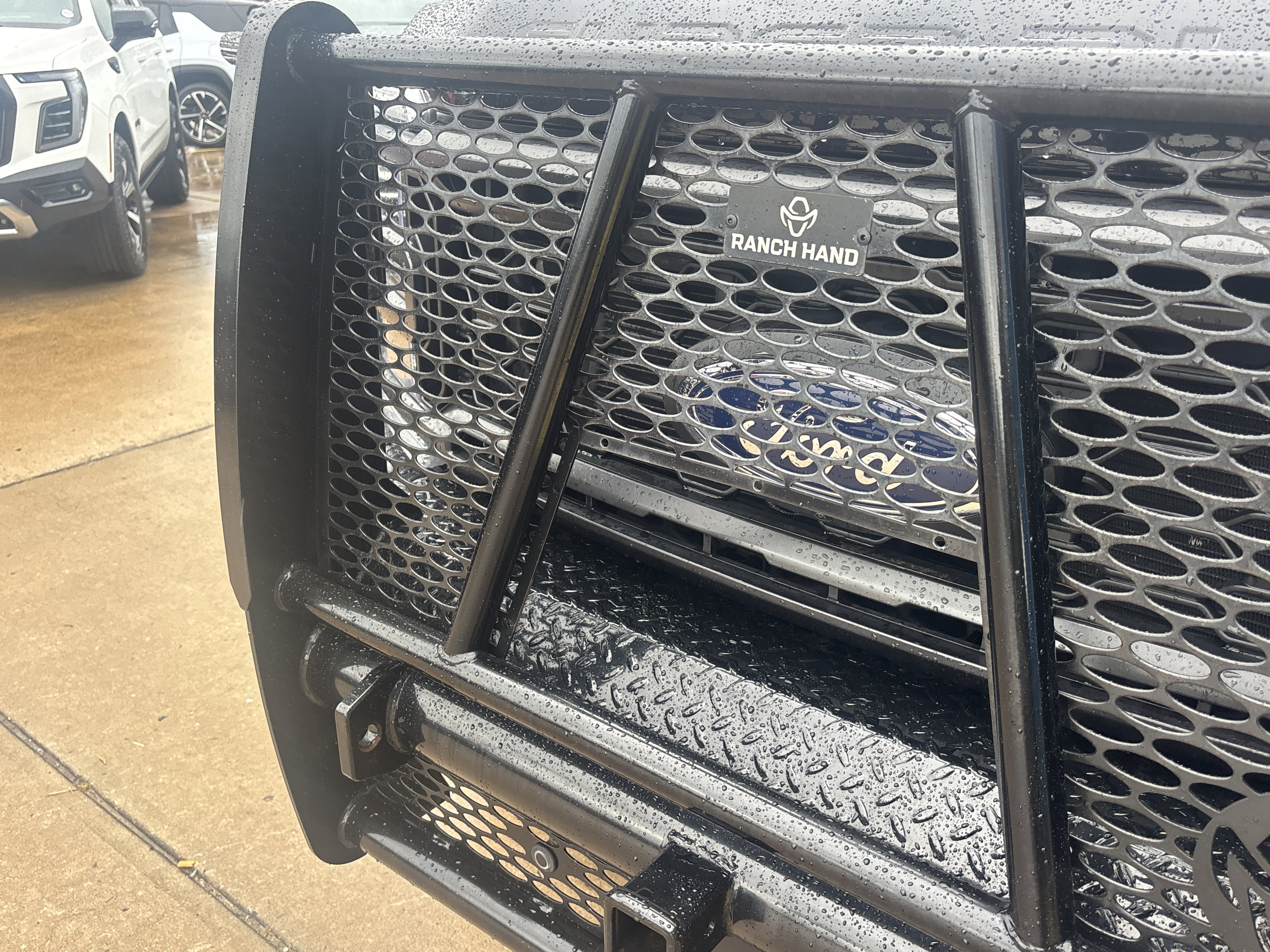 Used 2023  Ford XL image 12