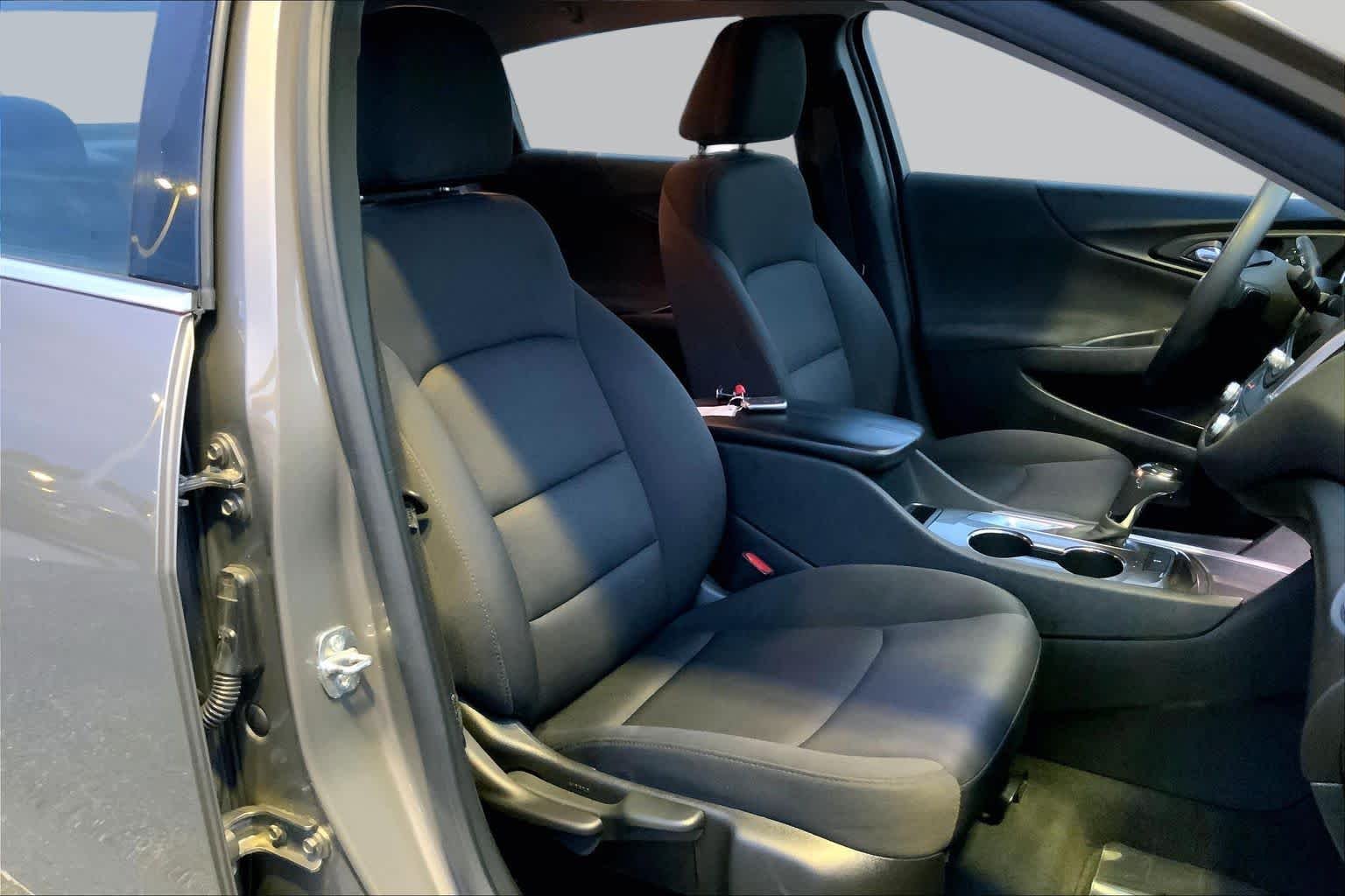 Used 2020 Stone Gray Metallic Chevrolet LT image 9