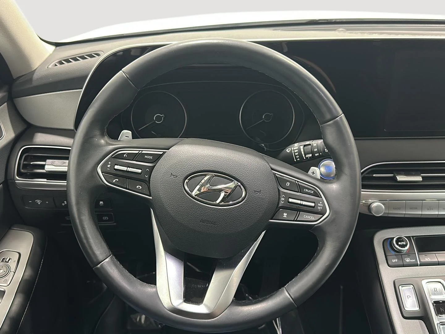 Used 2020 White Hyundai SEL image 9