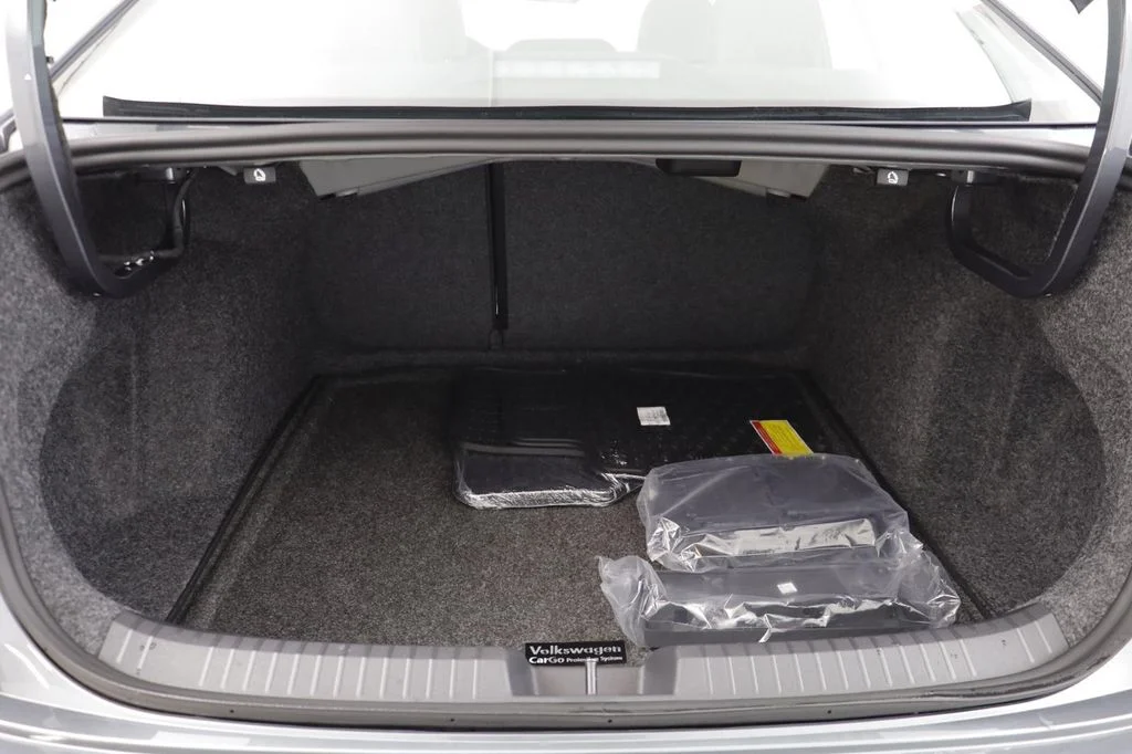 New 2026 Platinum Gray Volkswagen 1.5T SEL image 19