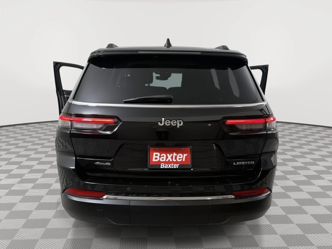 Used 2023 Diamond Black Crystal Pearlcoat Jeep Limited image 10