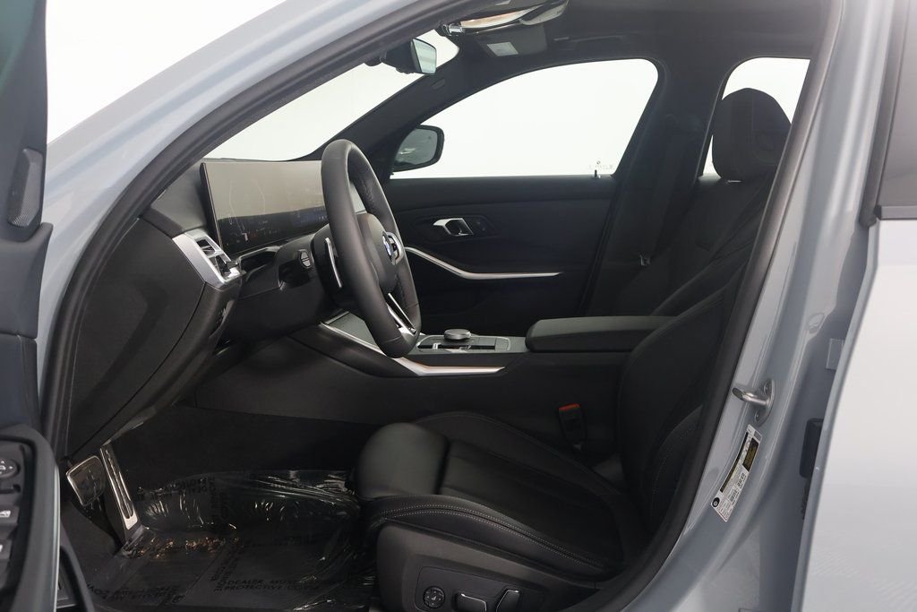 Used 2025 Gray BMW 330i image 5