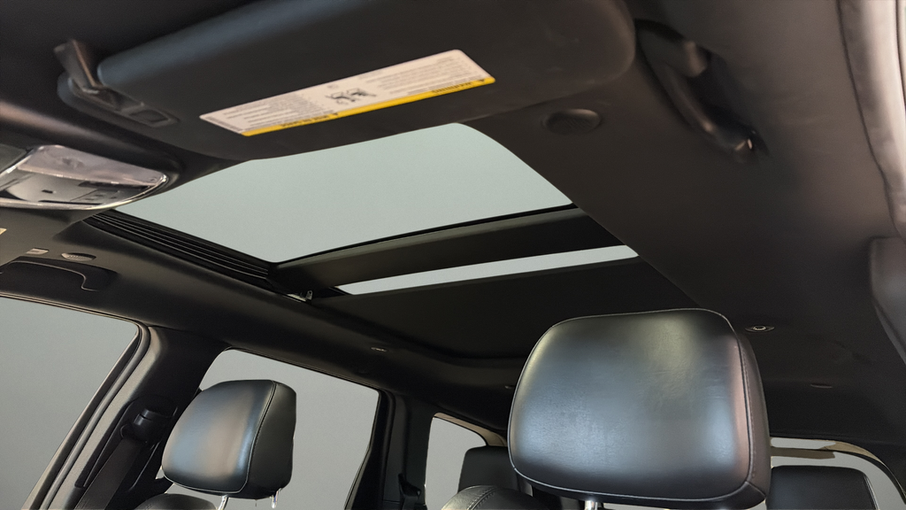 Used 2020 Black Jeep Limited image 16