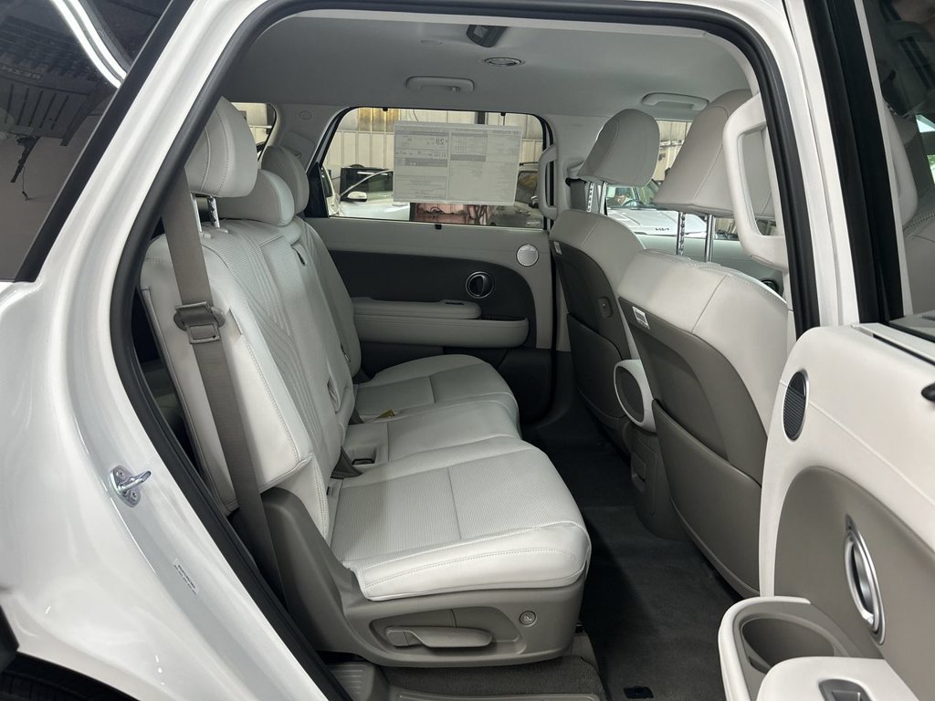 New 2026 White Pearl Hyundai SEL 8P image 17