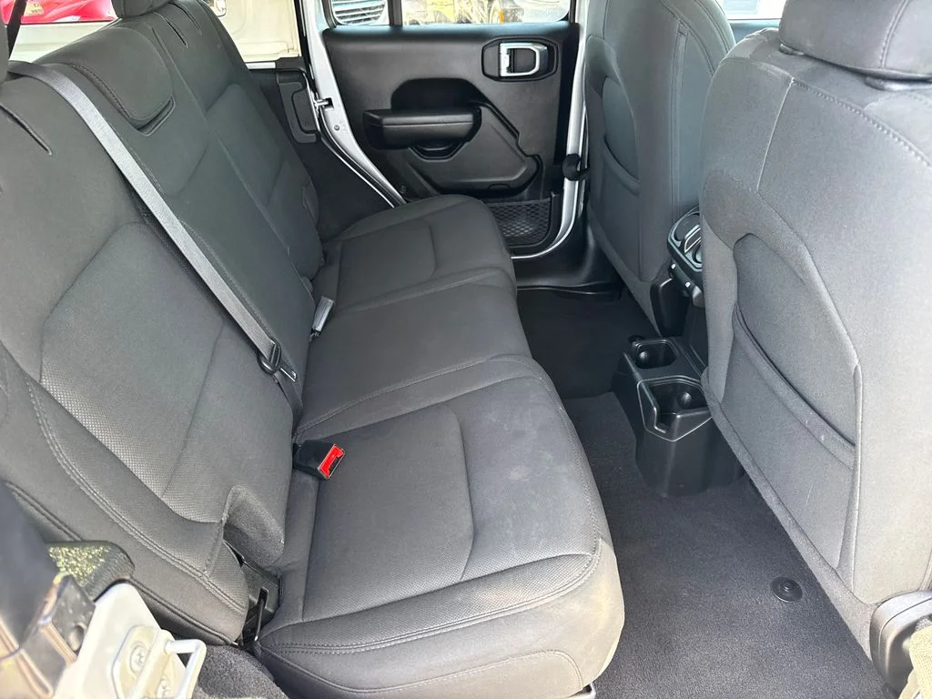 Used 2023 Silver Jeep Sport S image 17