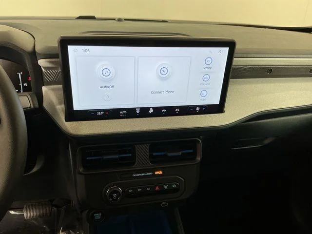 New 2026 Oxford White Ford XLT image 19