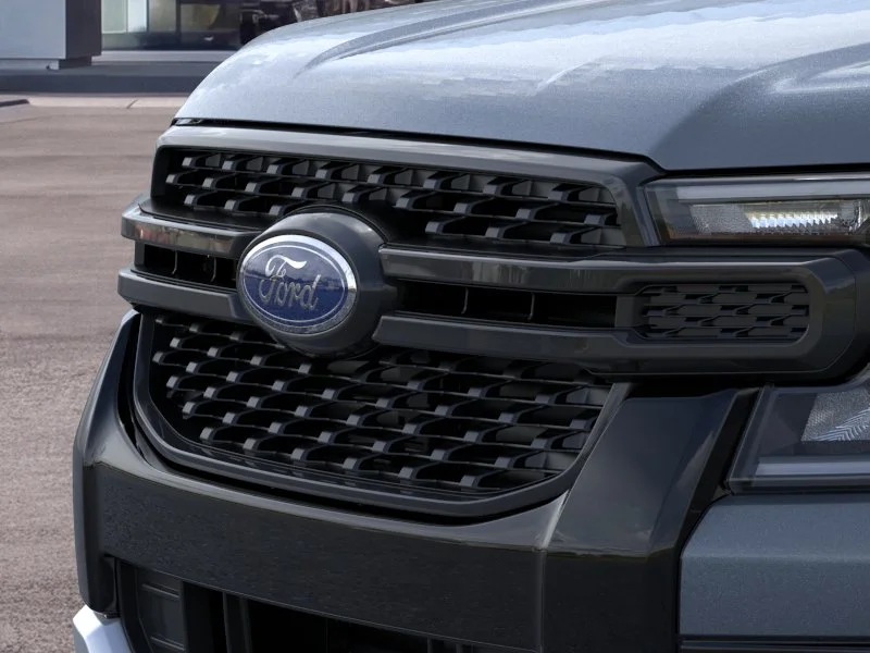 New 2025 Azure Gray Metallic Tri-coat Ford XLT image 17