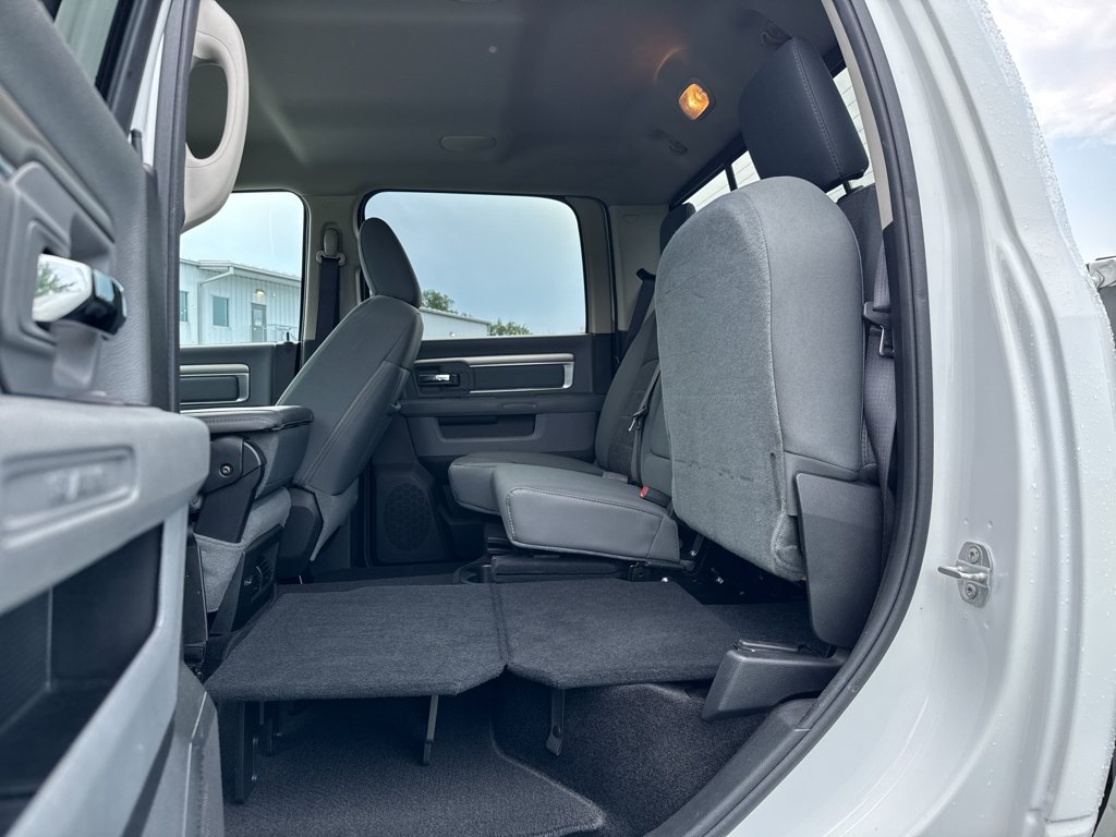 Used 2015 Bright White Clearcoat Ram Big Horn image 12
