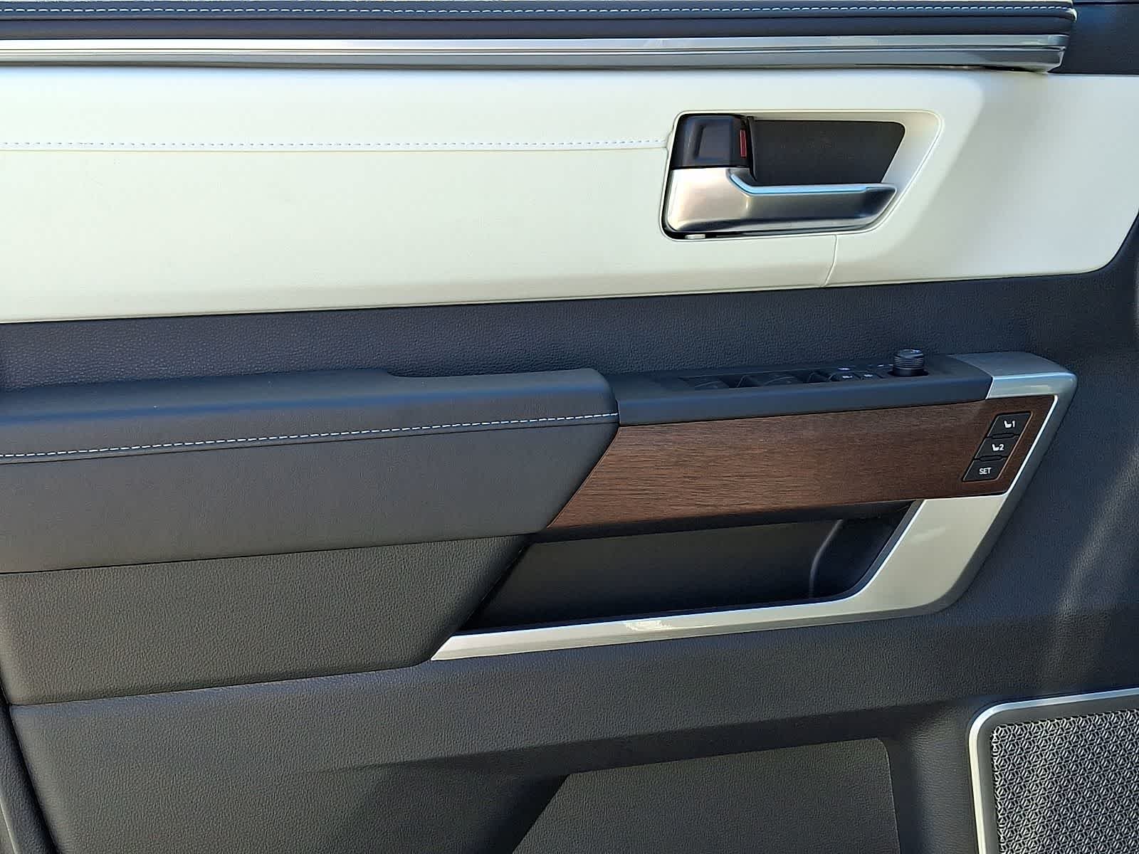 2025 Toyota Tundra Capstone - Photo 11