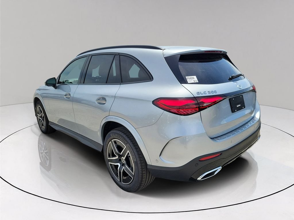 New 2027 Cirrus Silver Metallic Mercedes-Benz GLC 300 image 4