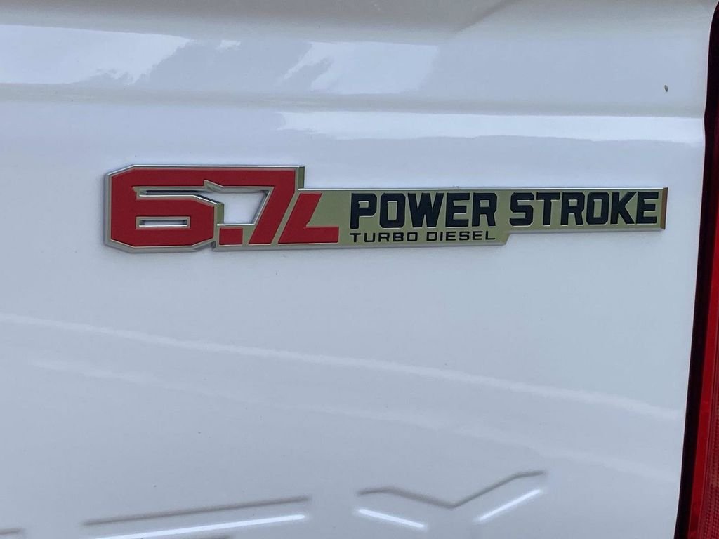 Used 2026 Oxford White Ford Lariat image 6