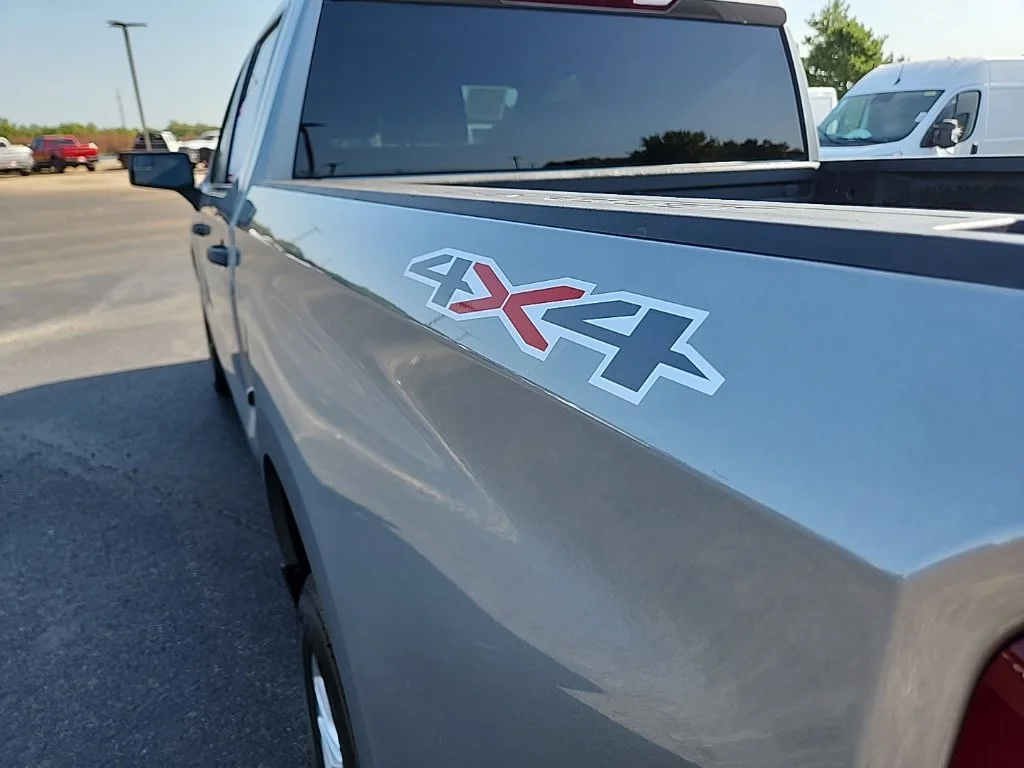 Used 2023 Gray Chevrolet Custom image 40