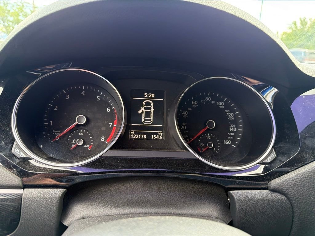 Used 2017  Volkswagen 1.8T SEL image 23