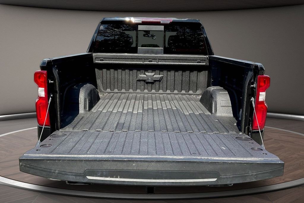 Used 2022 Black Chevrolet LTZ image 8