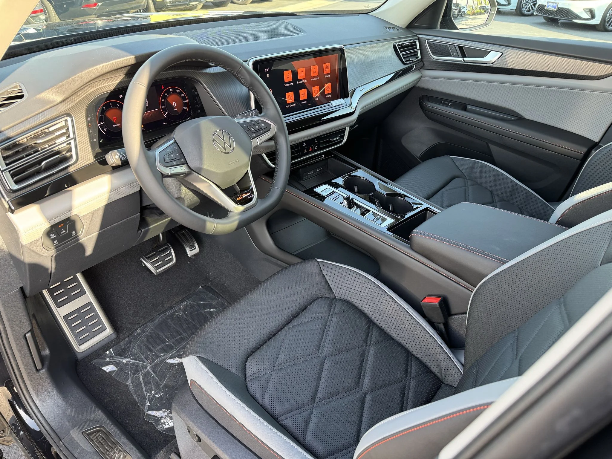 New 2026 Deep Black Pearl Volkswagen 2.0T Peak Edition image 14