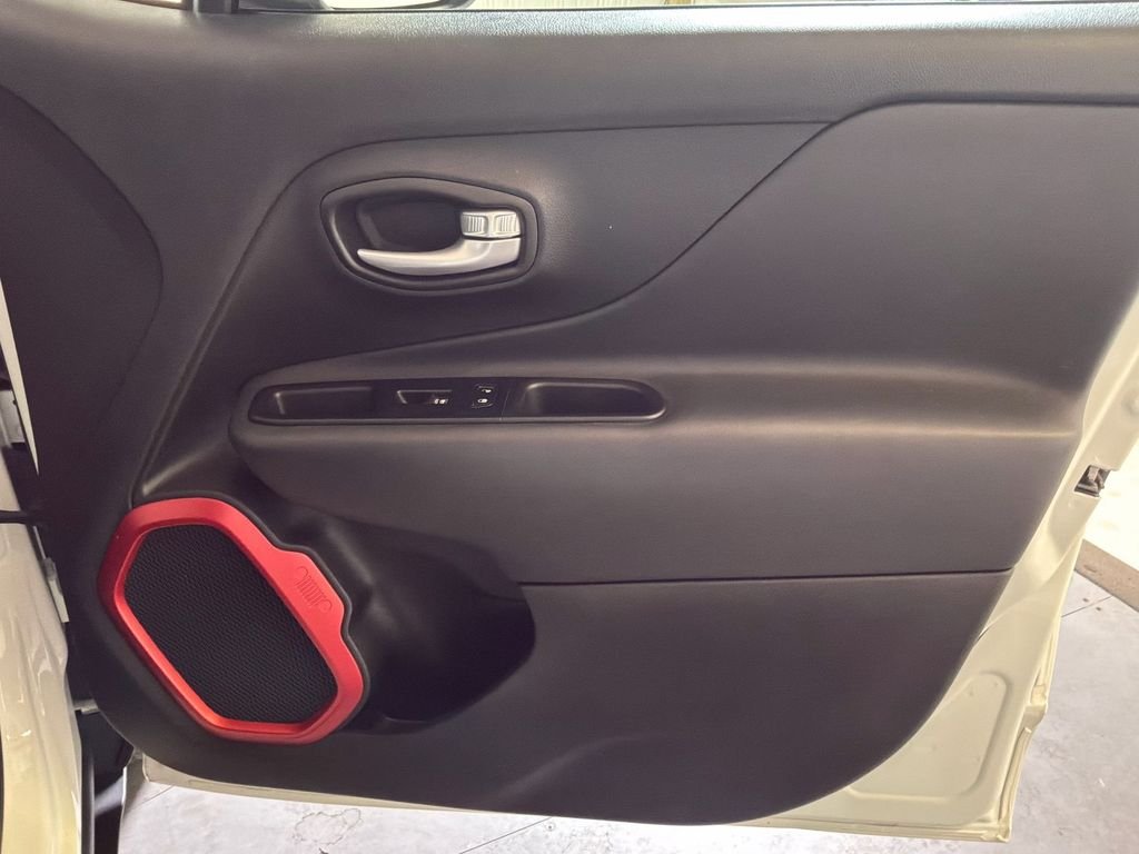 Certified Used 2023 White Jeep Trailhawk image 22