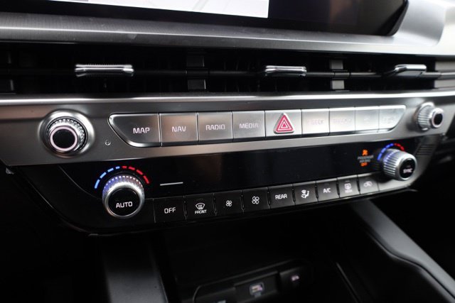 Used 2025 Silver Kia LX image 28