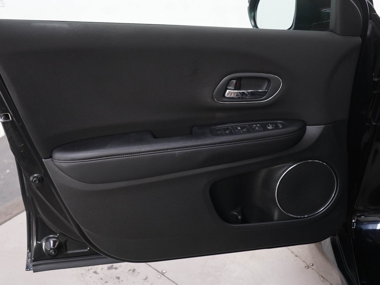 Used 2016 Crystal Black Pearl Honda EX image 19