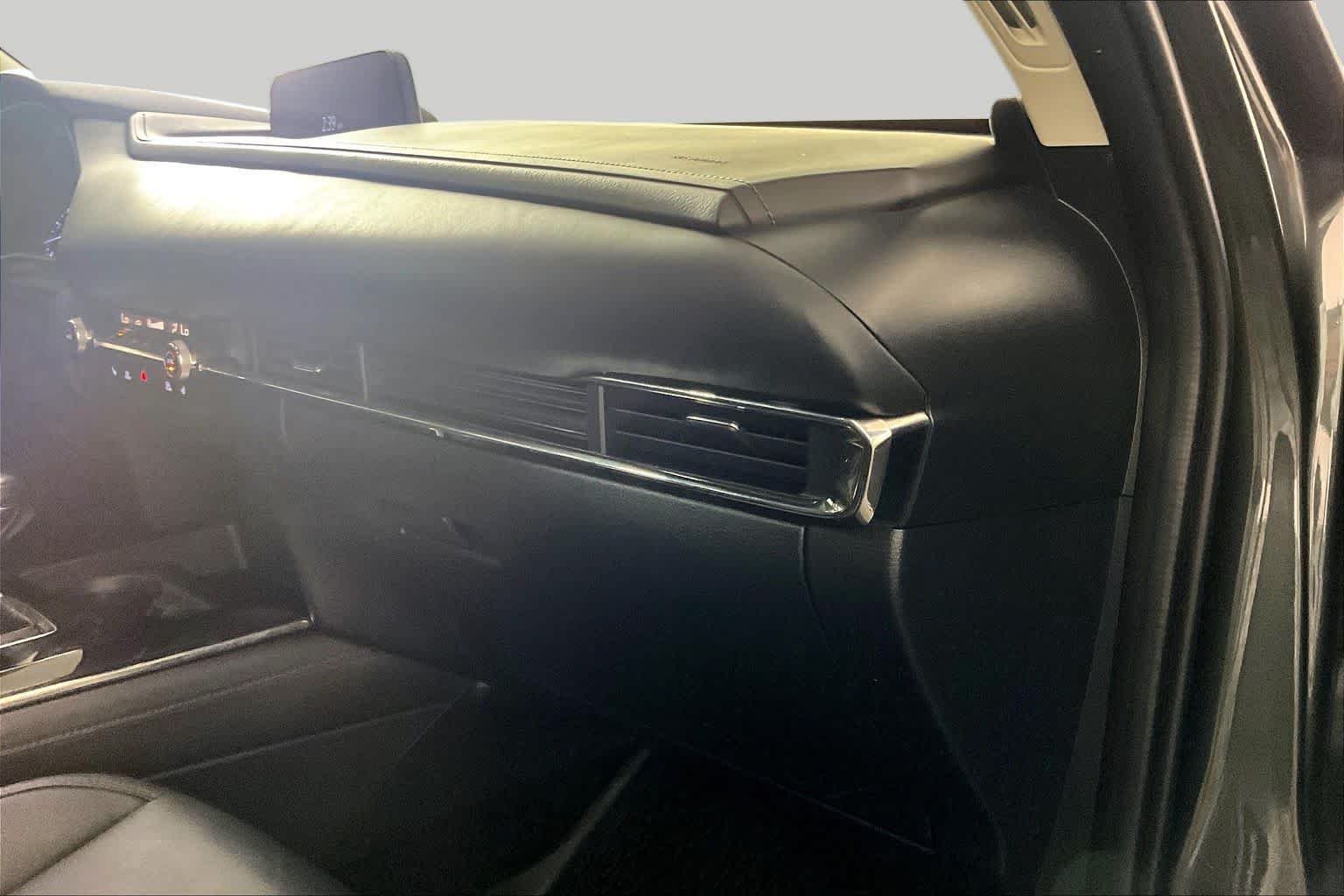 Used 2021 Machine Gray Metallic Mazda Preferred image 17