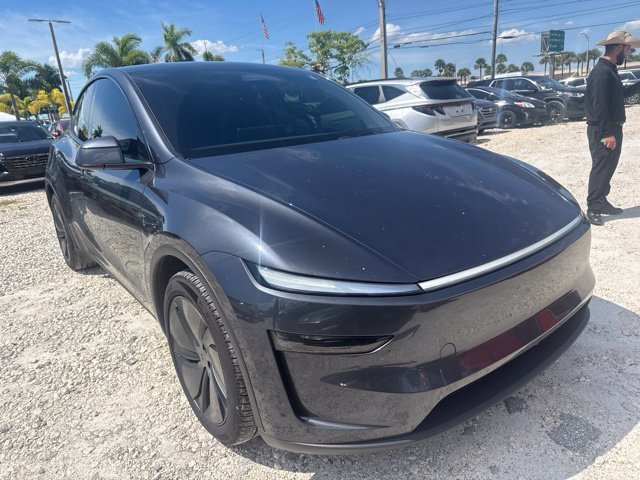 Used 2026  Tesla  image 3