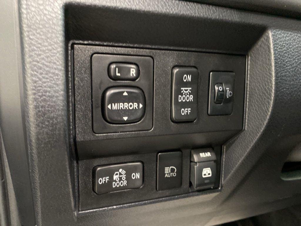 Used 2019 Midnight Black Metallic Toyota SR5 image 20