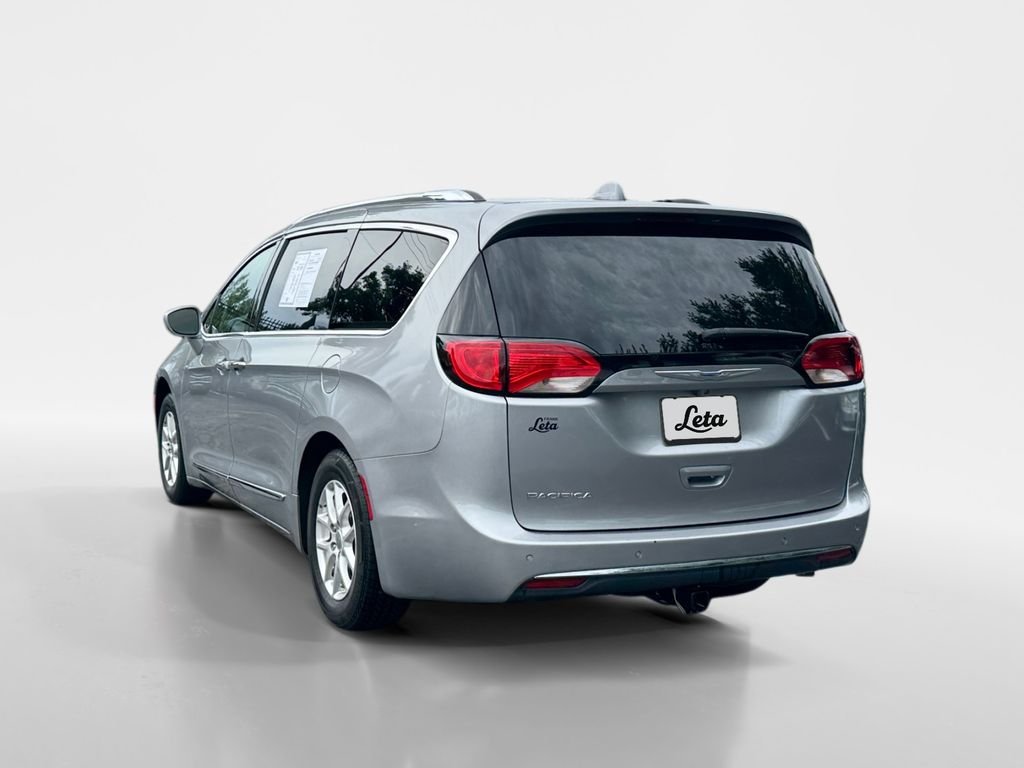 Used 2020 Billet Silver Metallic Chrysler Touring L image 6
