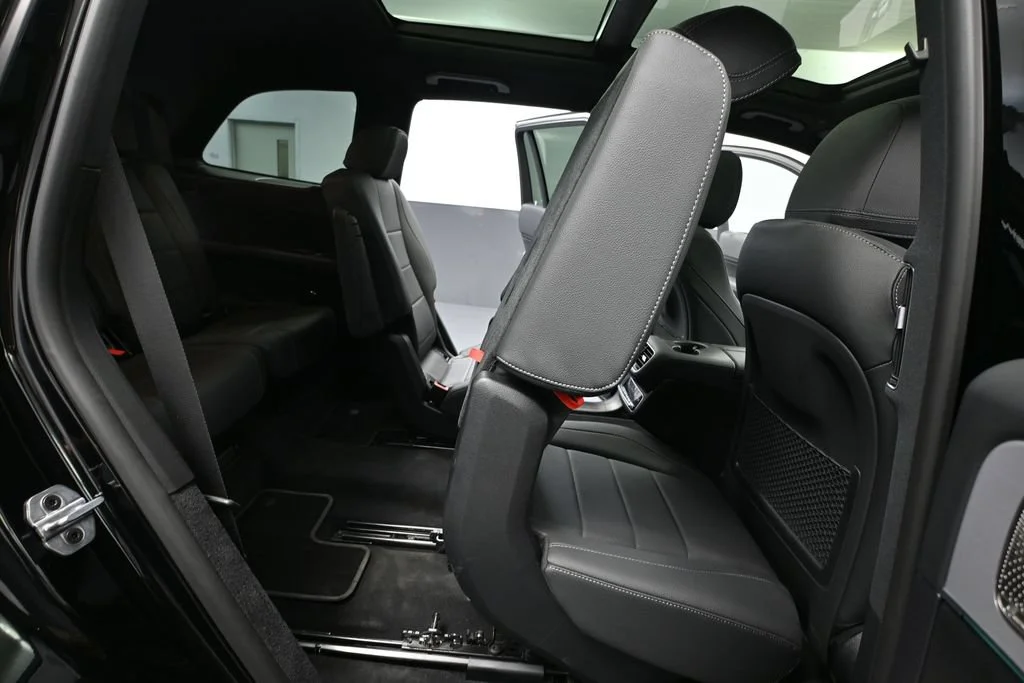 Used 2026 Black Mercedes-Benz GLS 450 image 41