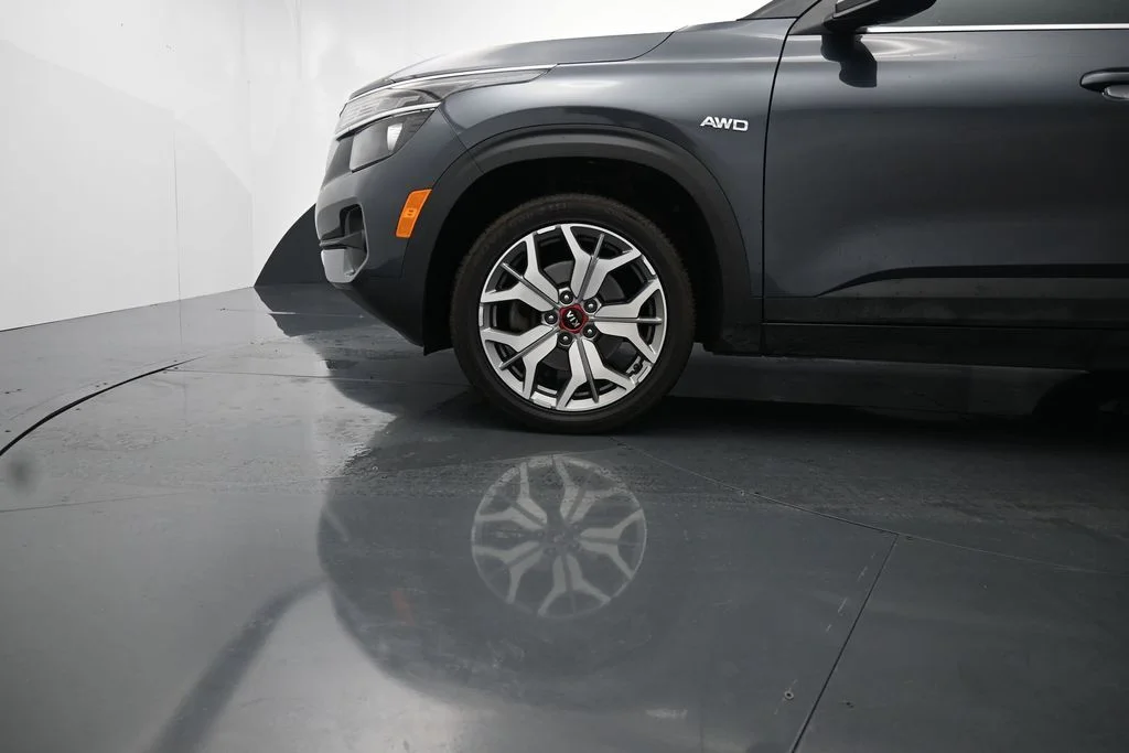 Used 2021 Gray Kia S image 15