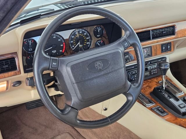 Used 1995 Green Jaguar 2+2 image 19