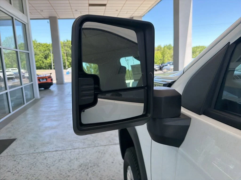 New 2025 Summit White GMC Pro image 5