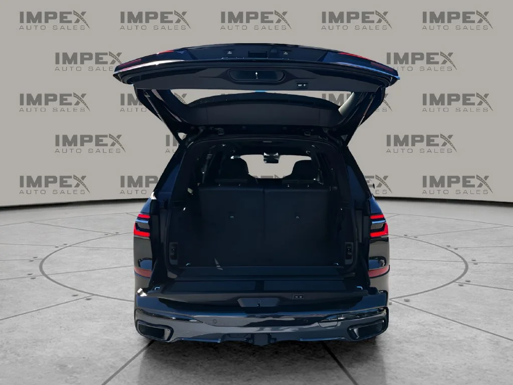 Used 2023 Black BMW xDrive40i image 30