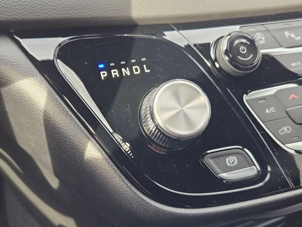 2026 Chrysler Voyager LX - Photo 18