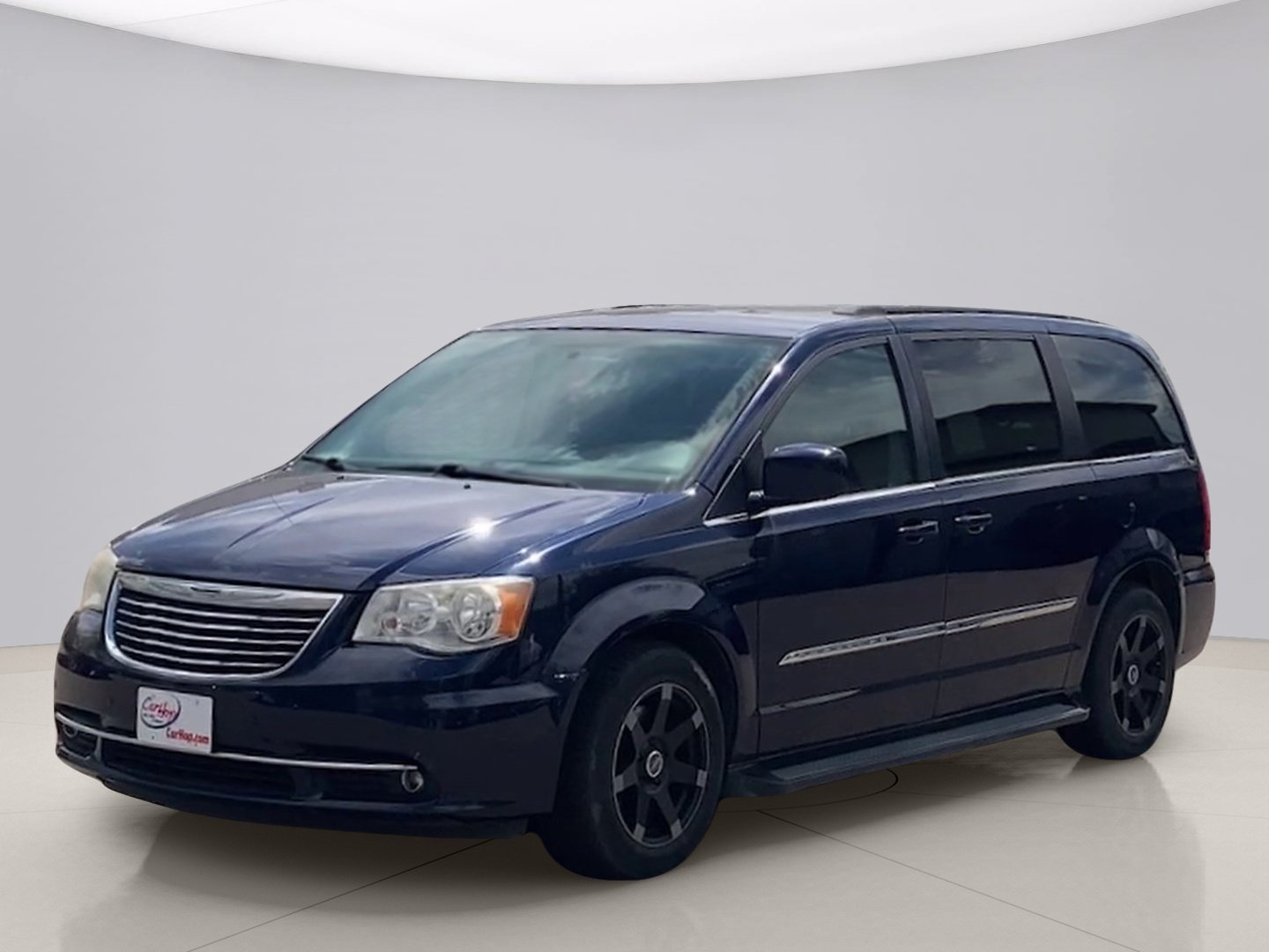 2014 Chrysler Town & Country Touring's photo