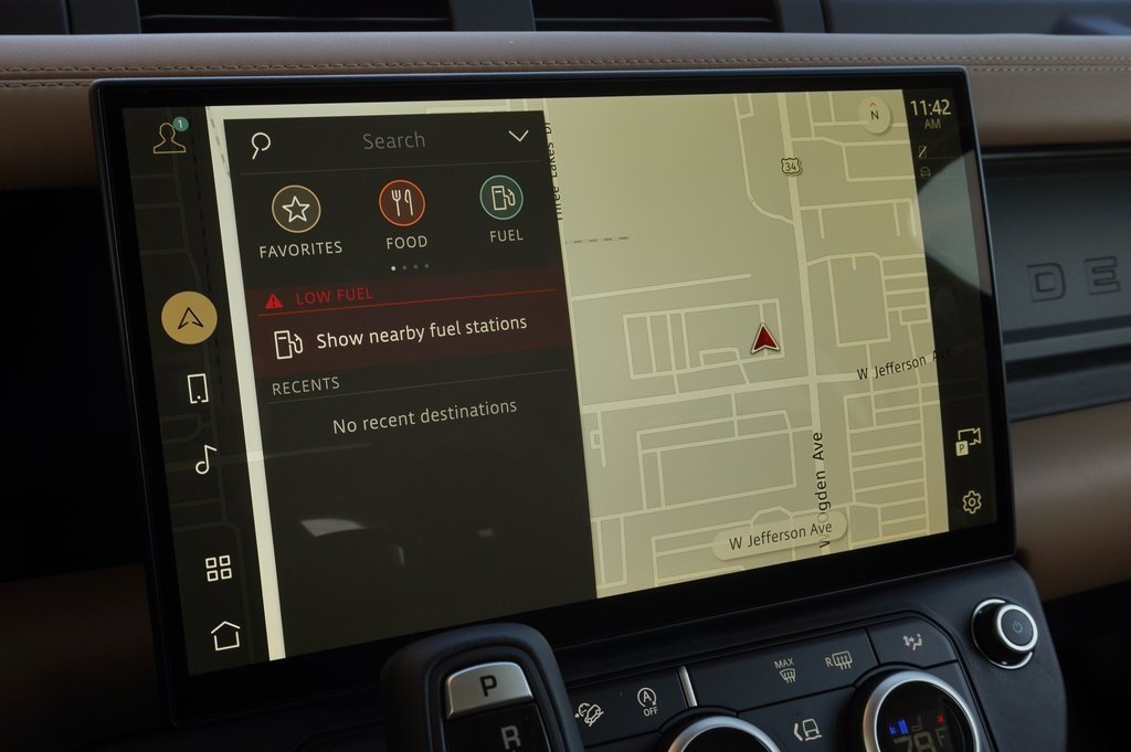 2026 LAND ROVER DEFENDER - Image 24