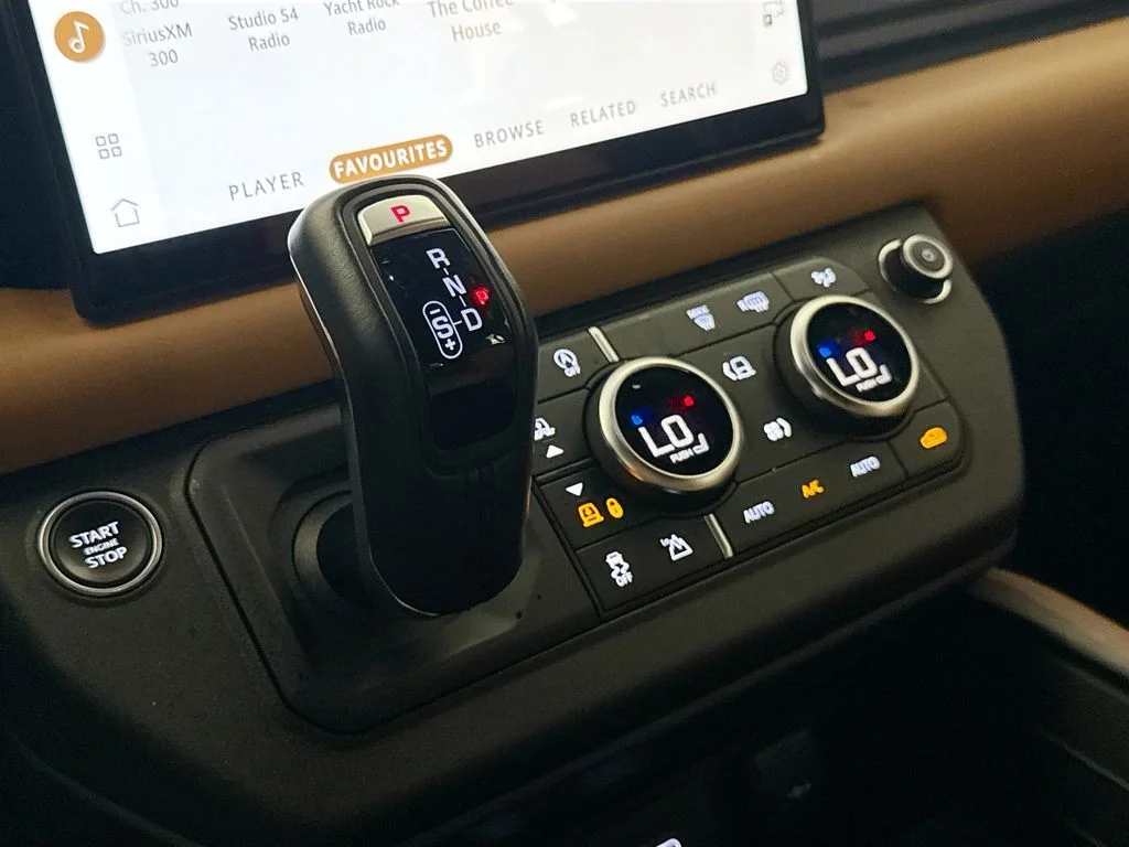 Used 2024 Gray Land Rover X image 17