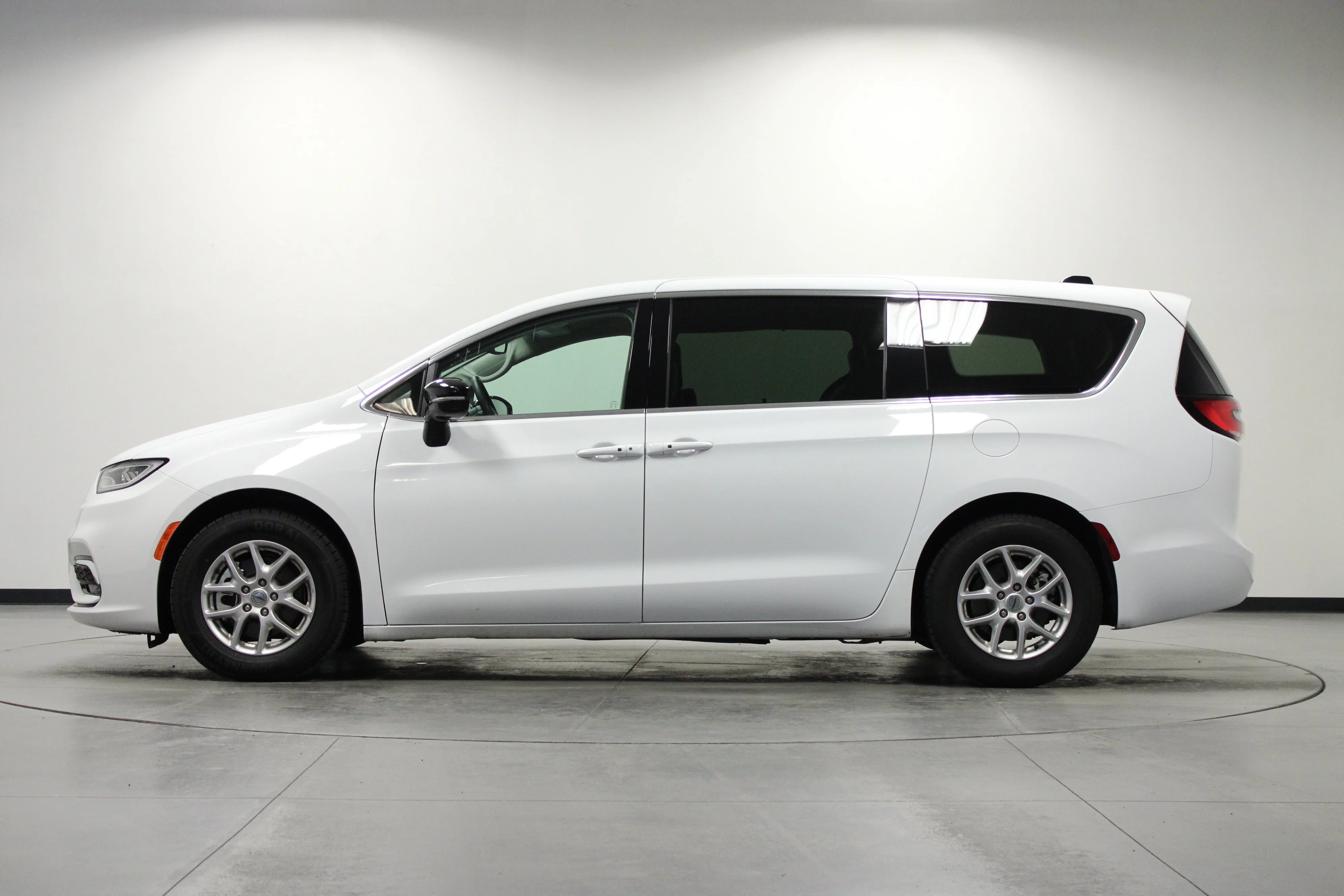 Used 2024 Bright White Clearcoat Chrysler Touring L image 7