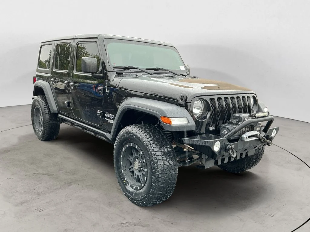 Used 2018 Black Jeep Unlimited Sport image 3