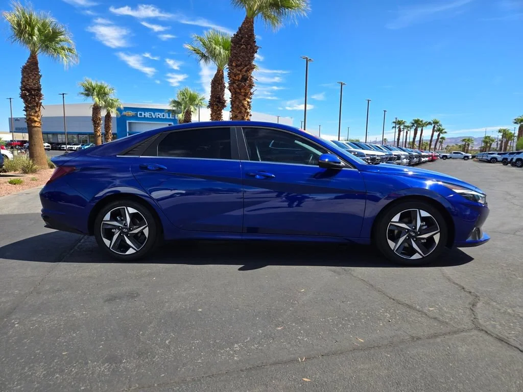 Used 2022 Intense Blue Hyundai Limited image 7